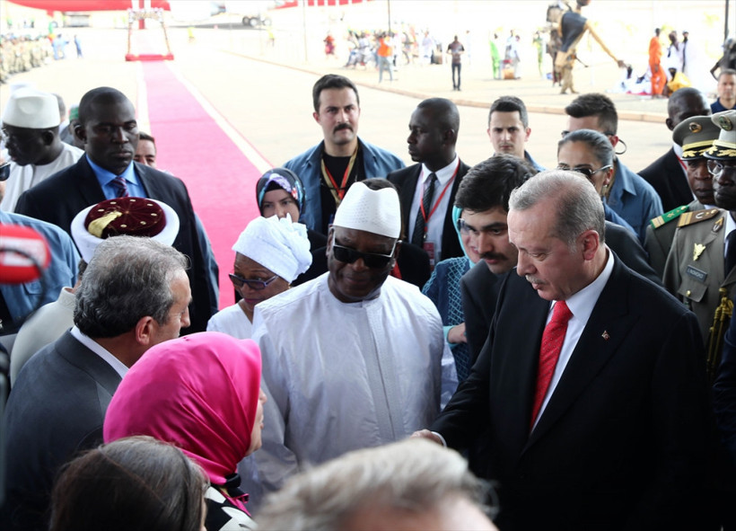Cumhurbaşkanı Erdoğan'a Mali'de renkli karşılama! - Resim: 4
