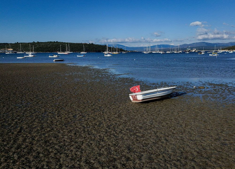 Seferihisar'da deniz yaklaşık 200 metre çekildi! Deprem habercisi mi? - Resim: 2