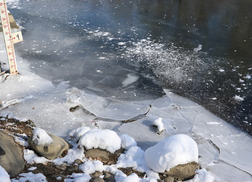 Soğuk hava gölleri buz pistine çevirdi - Resim: 2