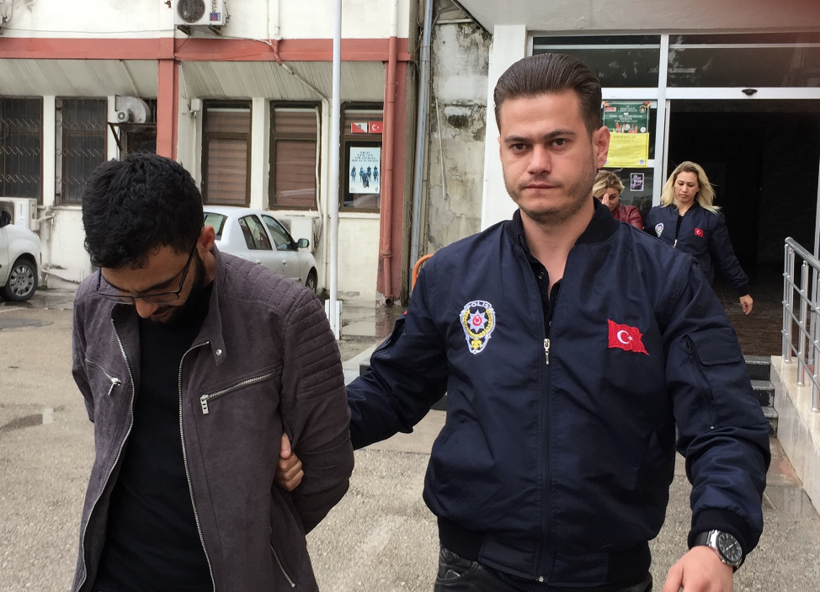 Fuhuş bahanesiyle şantajdan yakalandı, hıçkırıklara boğuldu - Resim: 4