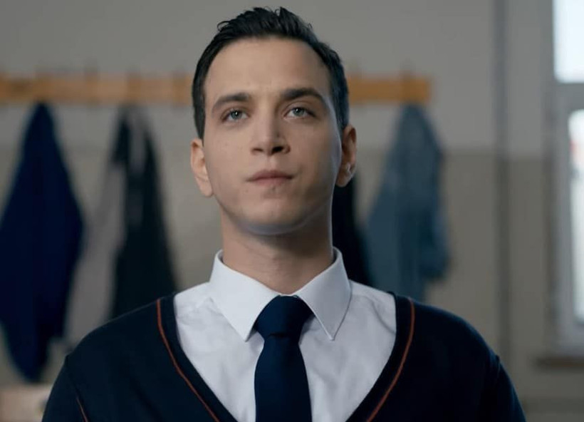 Netflix'in Türk yapımı 'Aşk 101' dizisinde yer alan Osman karakteri eşcinsel mi? - Resim: 2