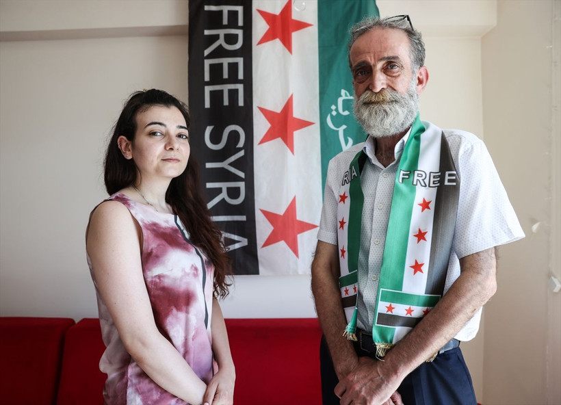 Suriyeli baba ile kızının 12 yıllık hasreti! İstanbul'da duygulandıran kavuşma - Resim: 1