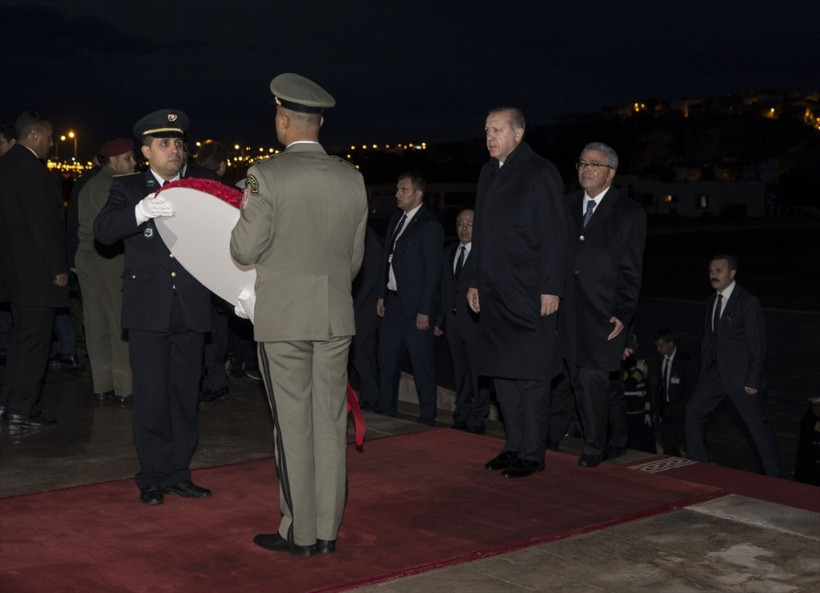 Cumhurbaşkanı Erdoğan, Şehitler Anıtı'nı ziyaret etti - Resim: 1