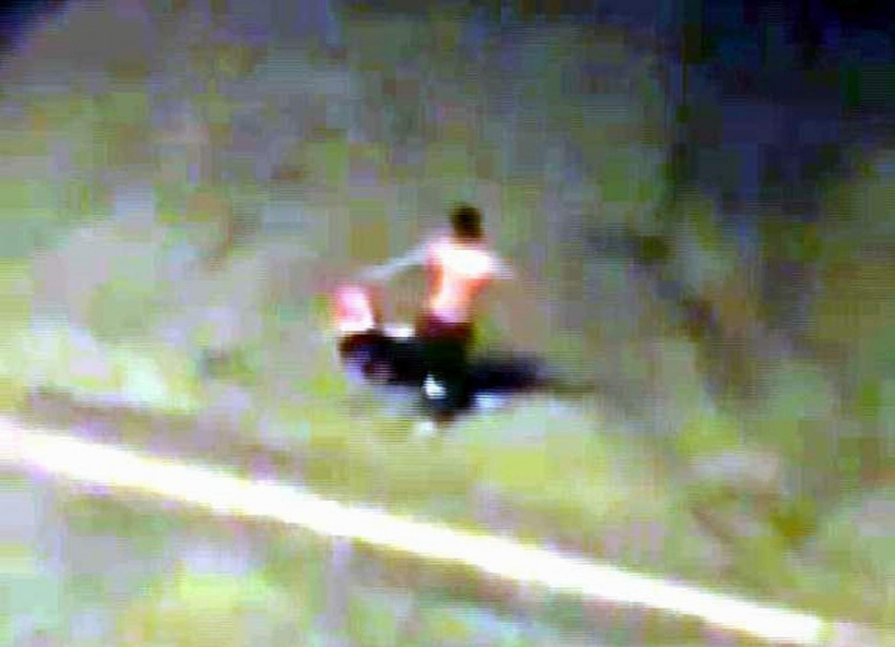 Kuşadası'nda sokak ortasında dakikalarca iki sevgiliyi görenler inanamadı - Resim: 2