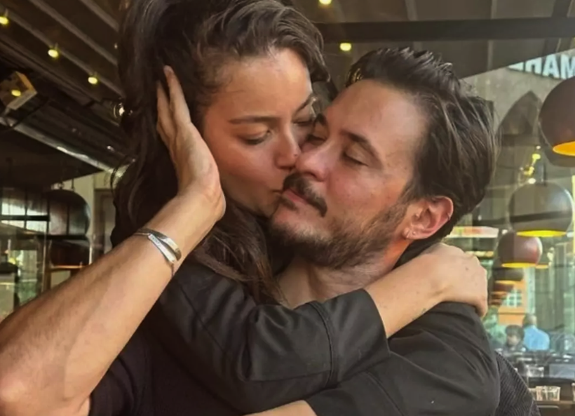 Pelin Akil'le evliliği bitti, Anıl Altan fena patladı! Sarışın kızla yakalandı - Resim: 2