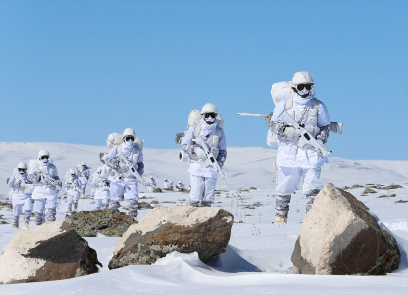 Kars'ta komandoların İglo evlerinden inanılmaz görüntü - Resim: 4