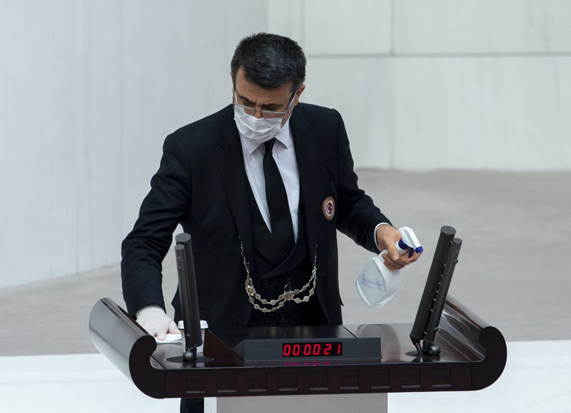 Meclis'te milletvekilleri bir günde 6 bin maske harcıyor - Resim: 3