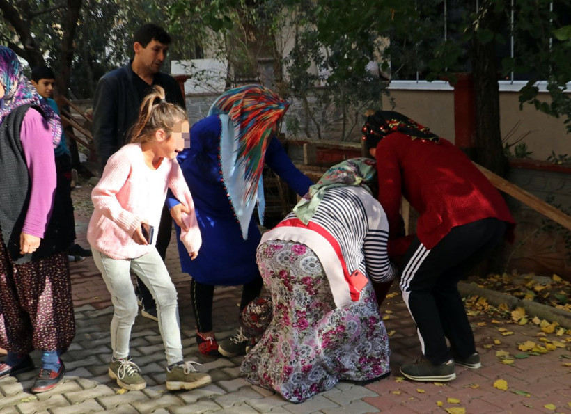 Antalya'da evinin yandığını gören anne sinir krizi geçirdi - Resim: 1