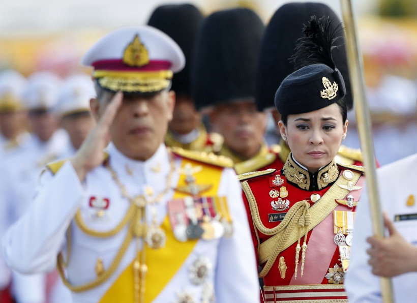 Generalini resmi metresi yaptı Tayland Kralı Maha Vajiralongkorn'a bakın - Resim: 4
