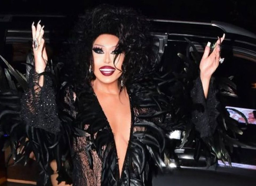 74 yaşındaki Bülent Ersoy'a 'Lolita' operasyonu! Hastane odasından paylaşım yaptı - Resim: 1