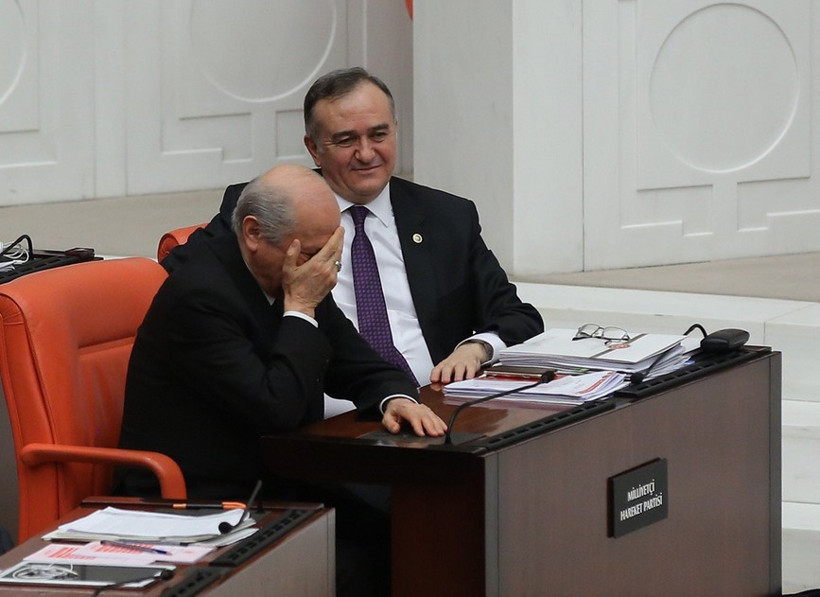 Devlet Bahçeli'yi hiç böyle görmediniz gülme krizine girince... - Resim: 2