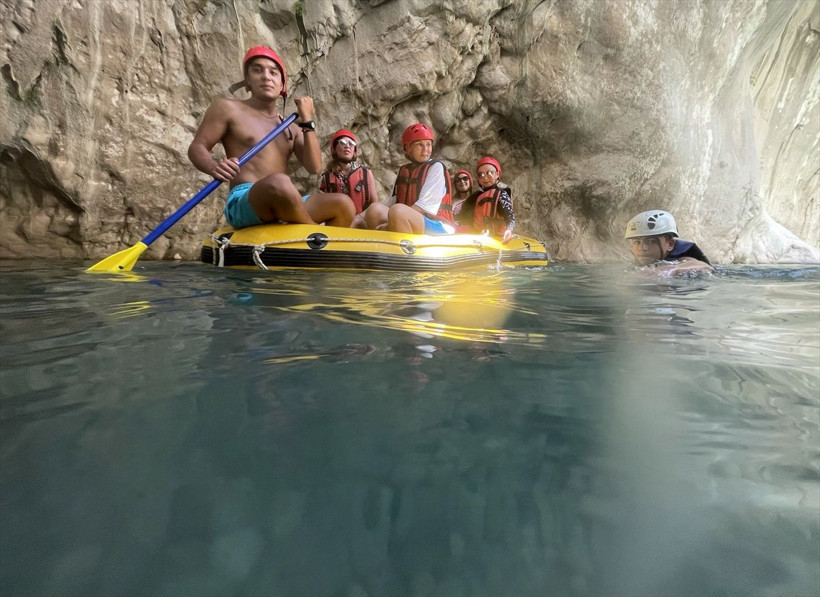 Antalya Kemer'de milyonlarca yılda oluştu gidenlerin elleri donuyor - Resim: 3