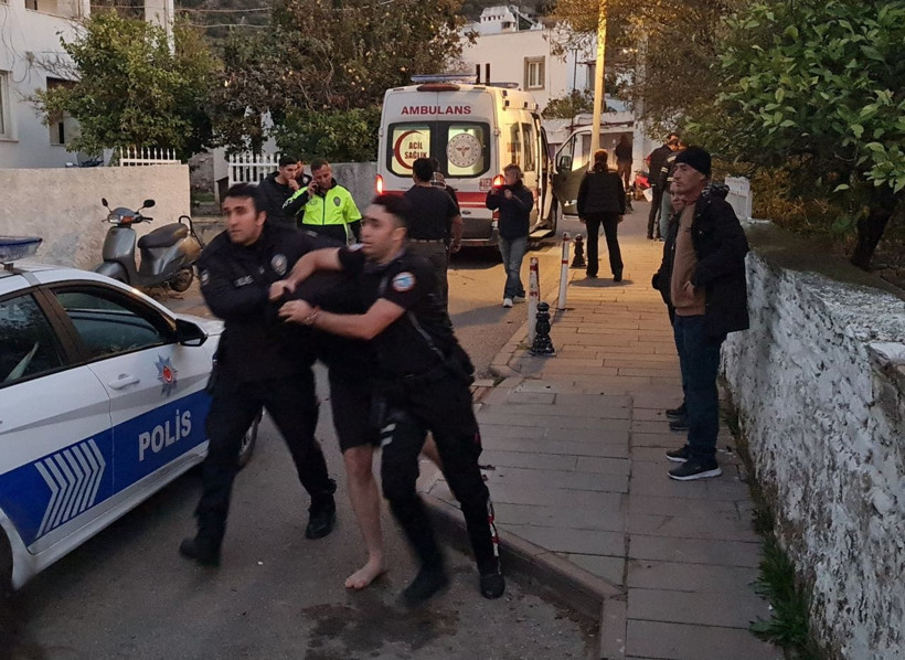 Muğla'da 16 yaşındaki çocuk, annesini boğazından bıçaklayarak öldürdü! - Resim: 2