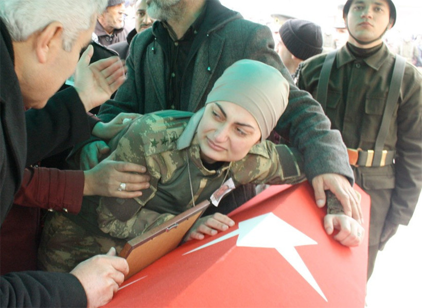 Gaziantep şehit Mehmet Ünal'a ağladı şehidin nişanlısı... - Resim: 4