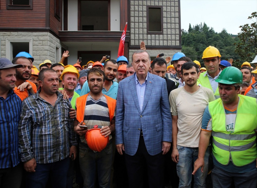 Cumhurbaşkanı Erdoğan Rize'de - Resim: 2