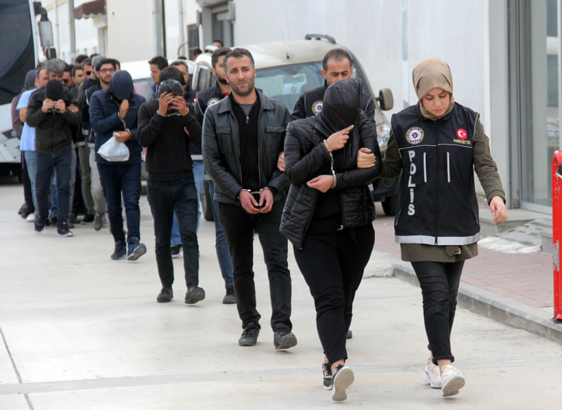 Aile boyu gözaltı sonrası haykırdı: Seni çok seviyorum, bekle beni - Resim: 1