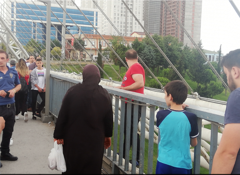 Şoförün küfür ettiğini görünce kavga etmek için intihardan vazgeçti - Resim: 2