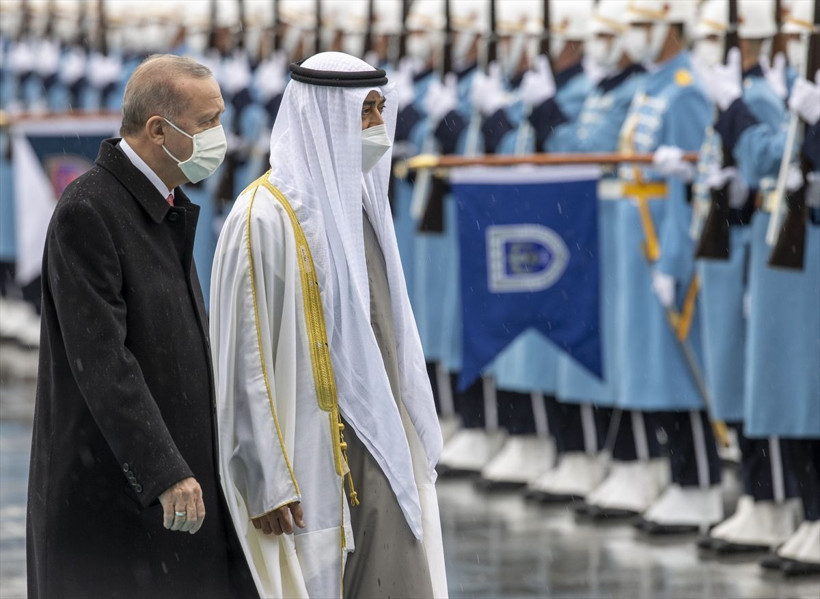 Birleşik Arap Emirlikleri Veliaht Prensi Türkiye'de Cumhurbaşkanı Erdoğan karşıladı - Resim: 1