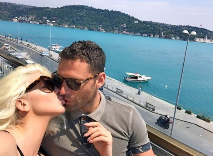 Göğüsleri başına dert oldu! Jelena'dan hayranlarını şaşırtan karar - Resim: 1