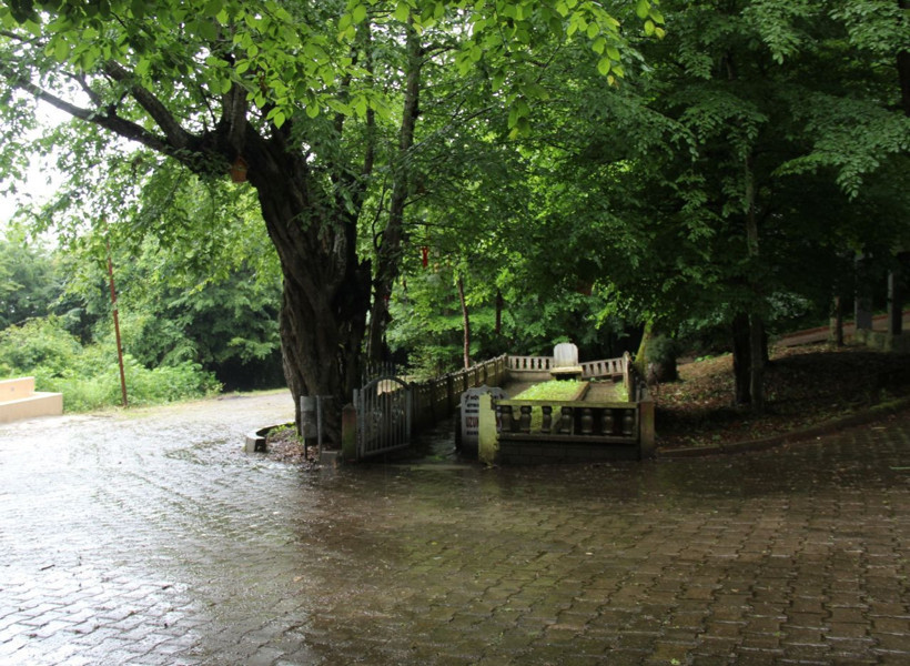 Kocaeli'de 7 metrelik mezar görenleri şaşırttı! Kazılınca içinden bakın ne çıkmış - Resim: 3