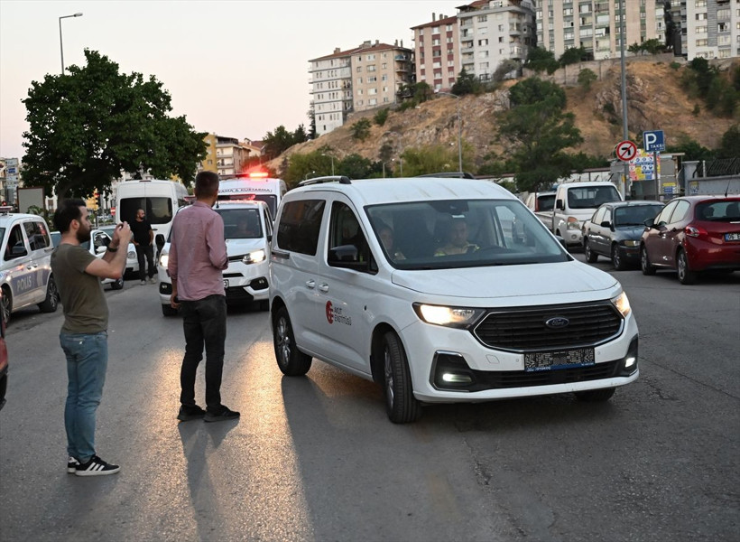 Orman şehitlerinin naaşları Ankara'ya getirildi! Sözün bittiği yer, gözyaşlarına boğuldular - Resim: 3