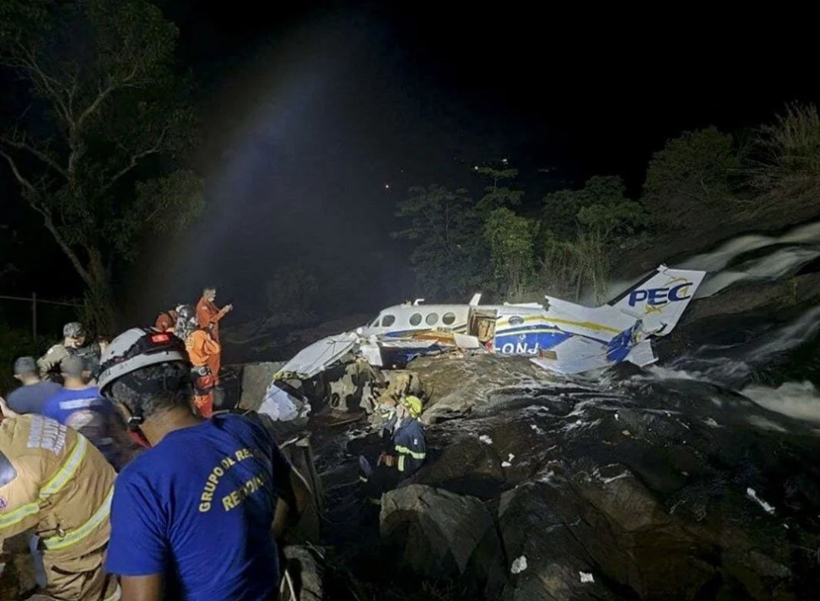 Uçak düştü ünlü şarkıcı Marilia Mendonçahayatını kaybetti: Dakikalar önce... - Resim: 2