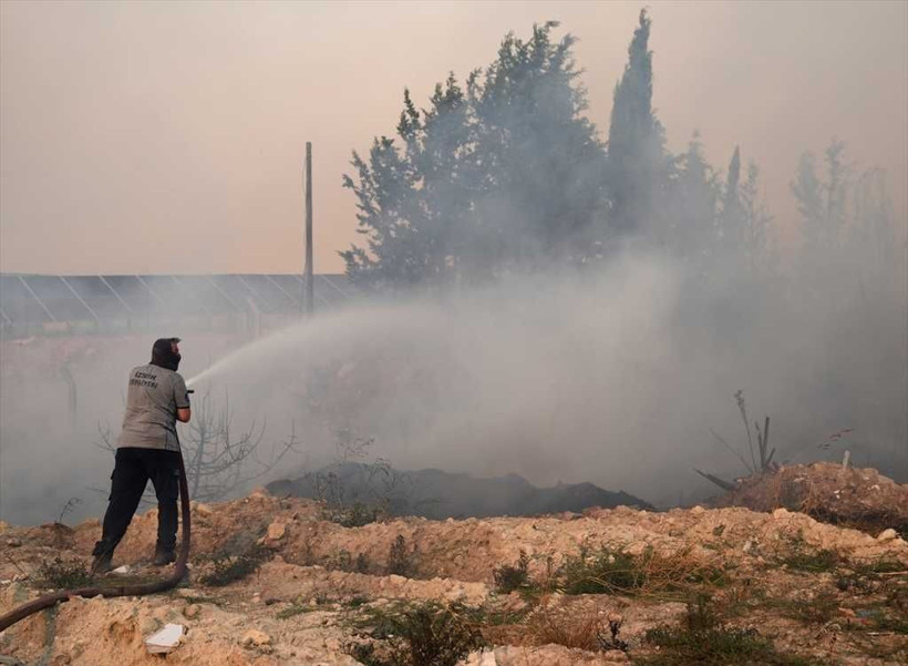 Çeşme’de orman yangınına havadan ve karadan müdahale - Resim: 3