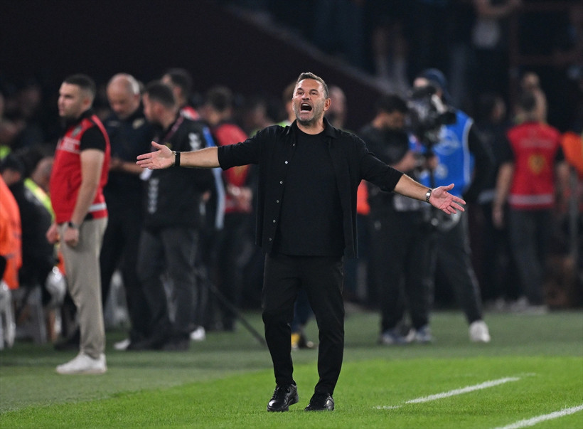 Galatasaraylı yöneticilerden Okan Buruk isyanı! "Prenslerinden vazgeçsin, sıkıldık artık" - Resim: 0