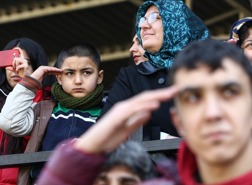 Askerlerin yemin töreninde duygusal anlar! - Resim: 4