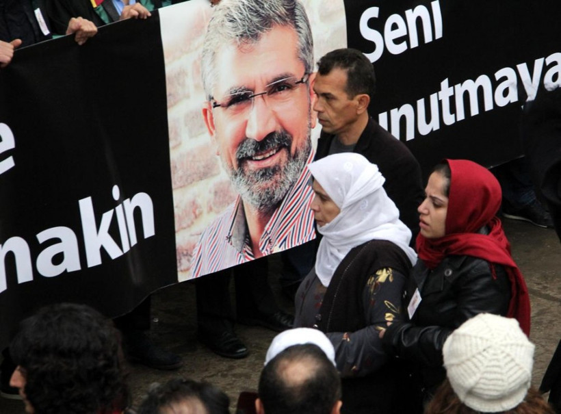 Tahir Elçi cenaze töreni dikkat çeken detay! - Resim: 2