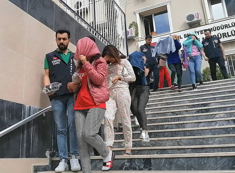 İstanbul'da fuhuş operasyonunda Mobil Türkan yakayı ele verdi - Resim: 4