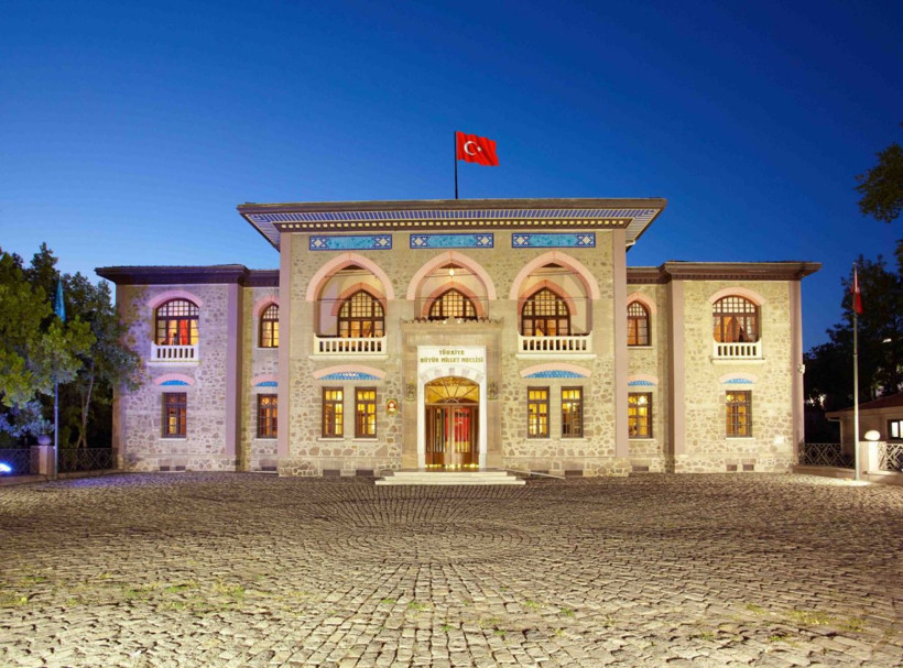 Meclis 100 yaşında! 23 Nisan Ulusal Egemenlik ve Çocuk Bayramı kutlu olsun - Resim: 1