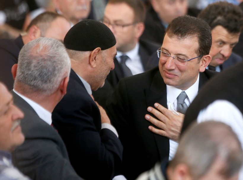 Ekrem İmamoğlu önce cemevine gitti ardından Mustafa Kemal Atatürk için mevlit okuttu - Resim: 1