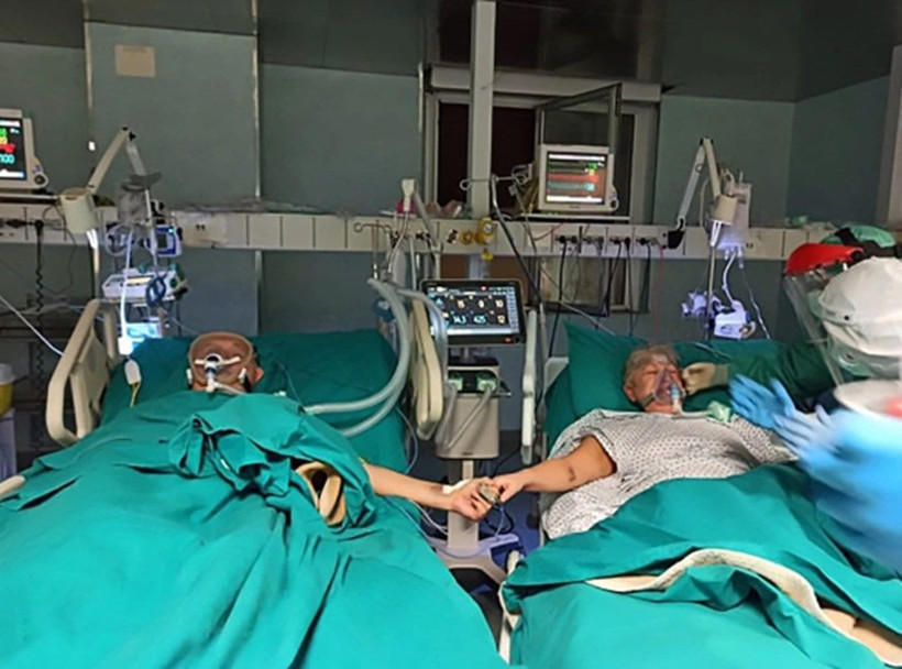 Yoğun bakımda 50. evlilik yıldönümlerini kutladılar! - Resim: 2