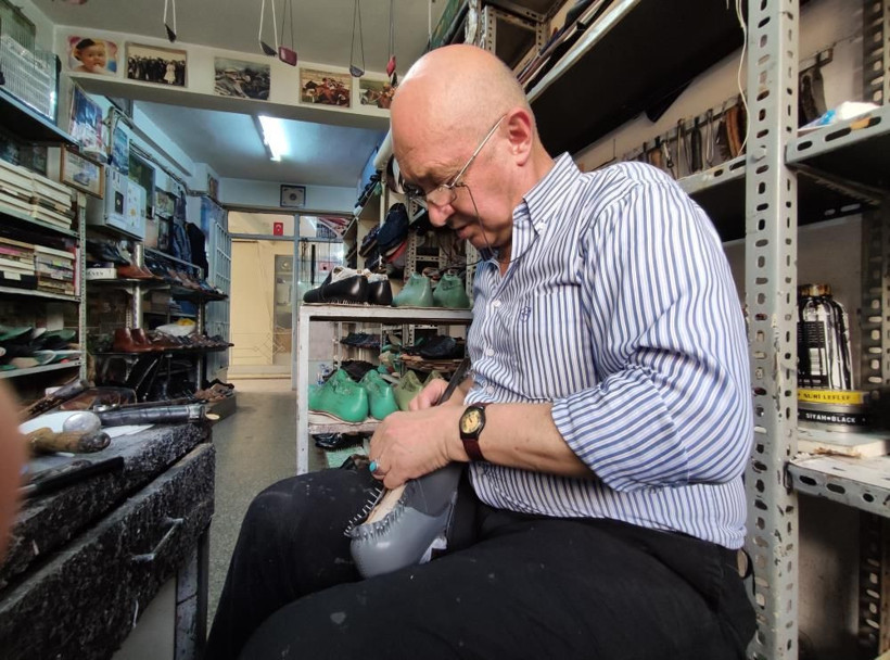 Yılan derisinden yapıyor sosyete kadınlarına satıyor! Bursa'da fiyatı şaşırttı - Resim: 2