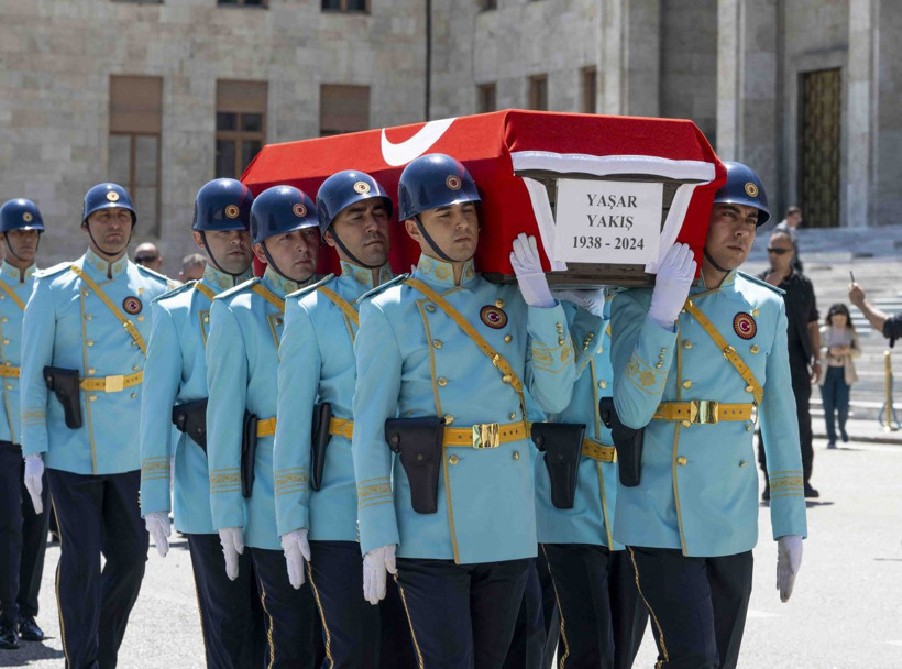 Eski bakan Yaşar Yakış'a veda! Meclis'te düzenlenen törende Kılıçdaroğlu ile Özel yan yana geldi - Resim: 4