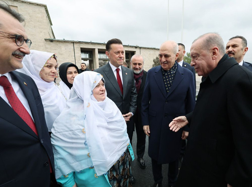 Cumhurbaşkanı Erdoğan çağırmıştı! Zeynep Güneş ve Eskişehirli kadınlar Meclis'e geldi - Resim: 1