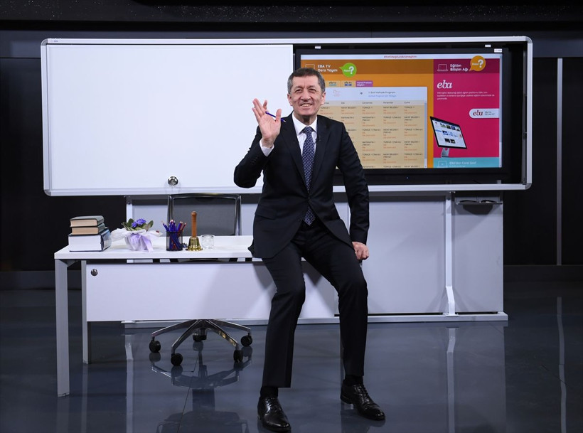 Uzaktan eğitim saat 09.00'da başladı işte ders programı ve kanallar - Resim: 1