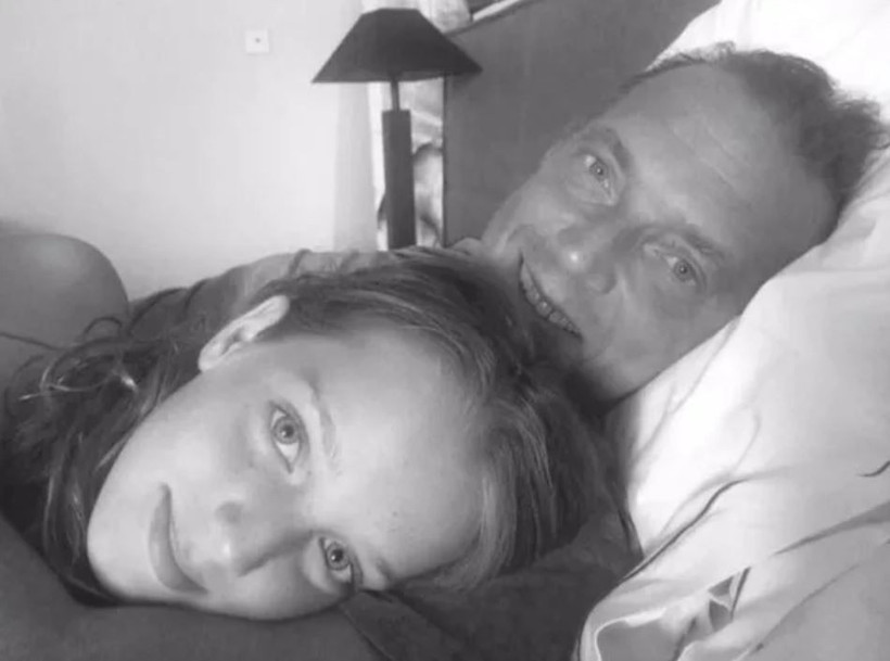 Cem Uzan'ın kızı Paris Uzan yıllar sonra ortaya çıktı! İddialı pozlarıyla Instagram'ı sallıyor - Resim: 2