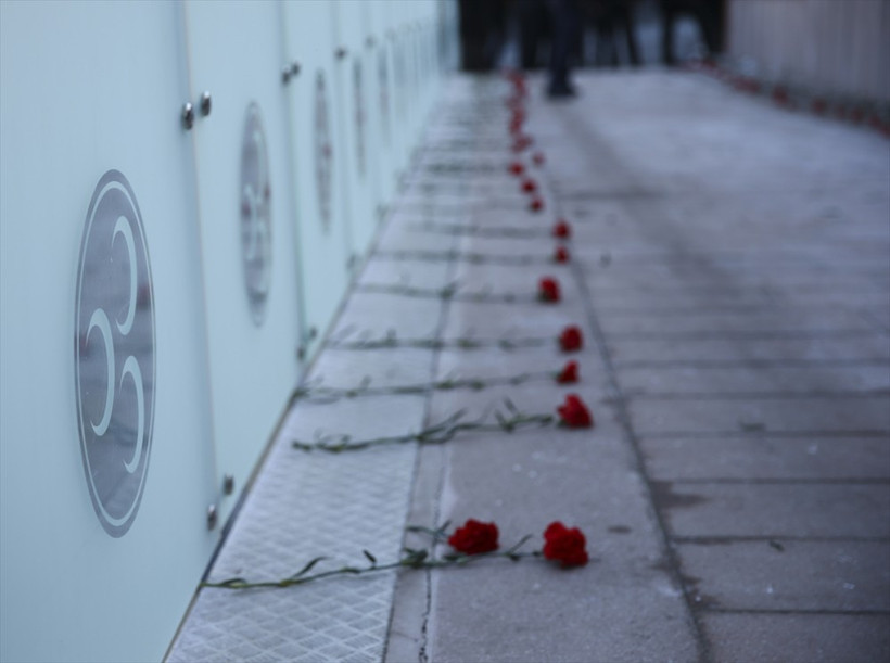 Devlet Bahçeli'ye karanfilli karşılama - Resim: 4