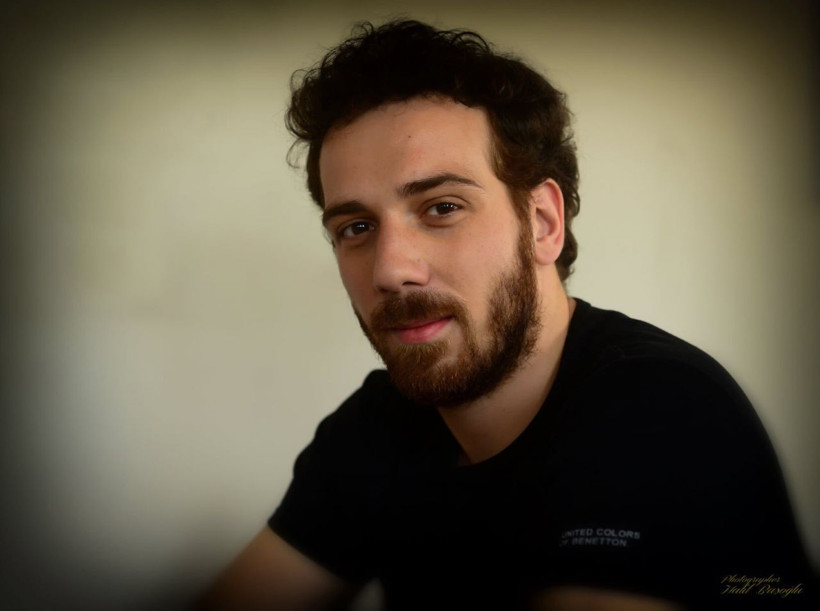 Ünlü oyuncuya kız arkadaşından 'çekirdek' dayağı! 'Yeme, midemi bulandırıyorsun' deyip dövdü - Resim: 1