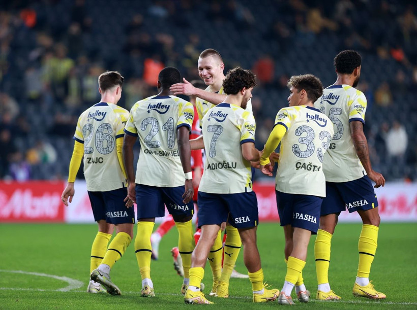 İngiliz devi Attila Szalai'yi istiyor! Fenerbahçe'ye sürpriz takas teklifi - Resim: 1