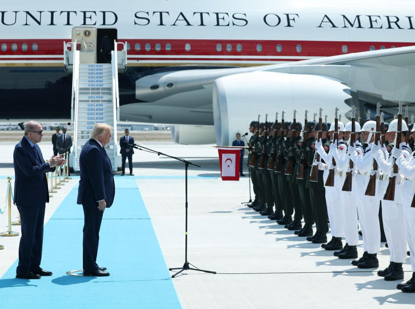 Erdoğan-Trump buluşmasından bomba kareler! Koluna girip sohbet etti - Resim: 4
