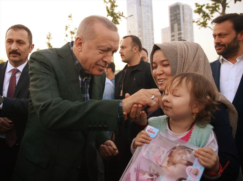 Cumhurbaşkanı Erdoğan vatandaşlarla iftar yaptı - Resim: 1