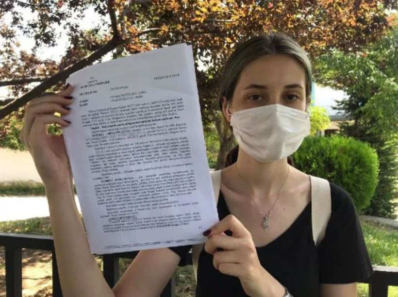 Kafaya bak! Şort giydi diye bastonla 20 yaşındaki kızın burnunu kırdı 'erkek adamım' diye savundu - Resim: 2