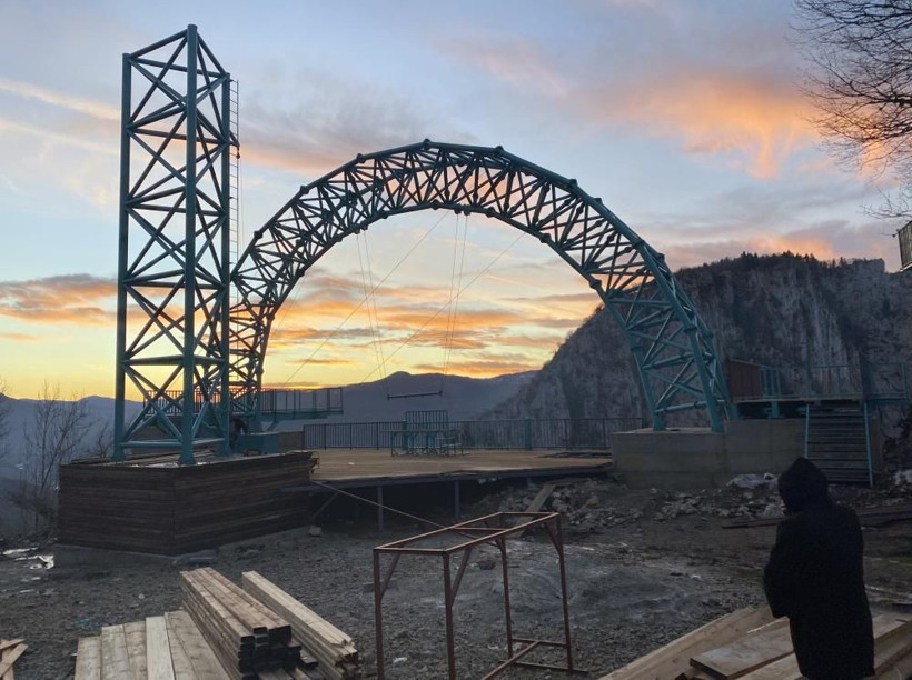 Türkiye’de bir ilk! Binmek yürek ister: 600 metre yükseklikte 'uçurum salıncağı' - Resim: 2