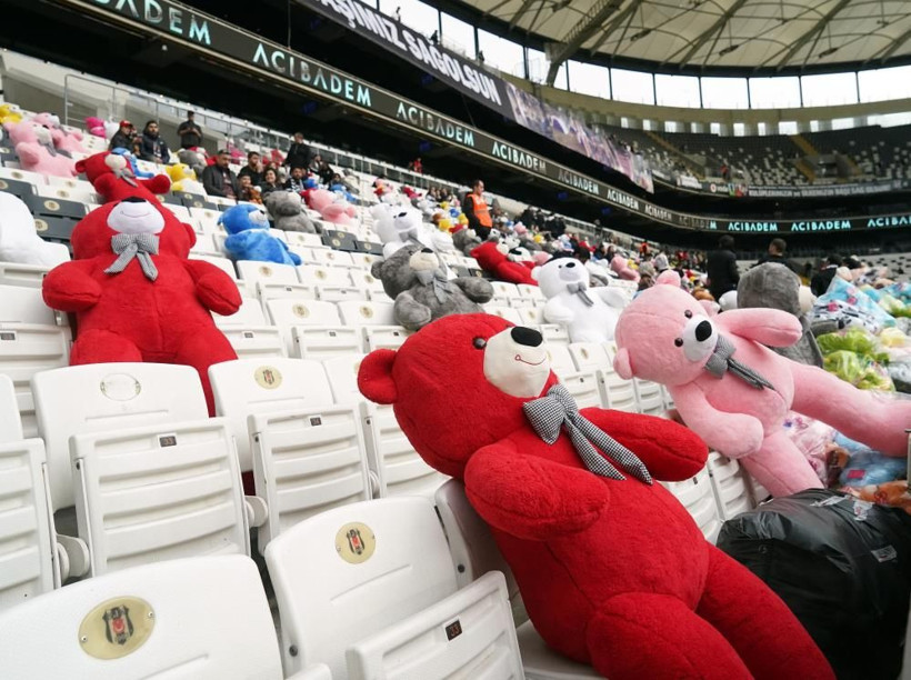 Beşiktaş Antalyaspor maçında duygulandıran görüntüler! Vodafone Park’ta 04.17'de gözyaşları sel oldu - Resim: 4
