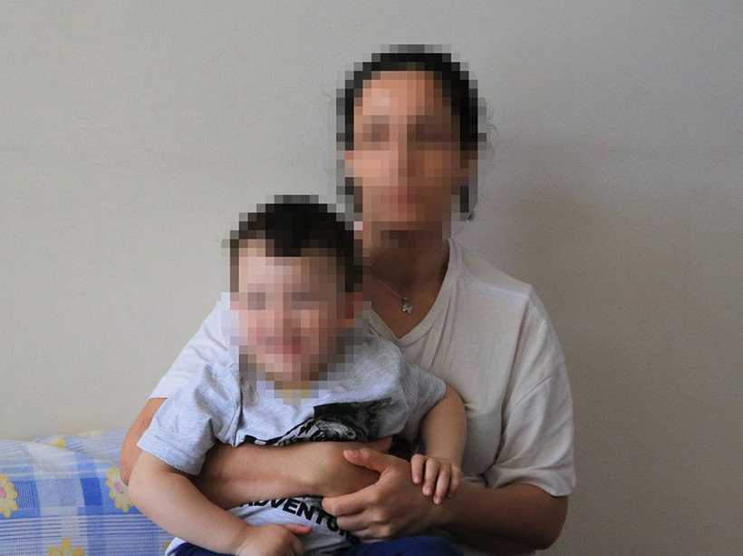 Kocasının şiddetinden kaçtı, ablasına sığındı, o da sokağa attı - Resim: 1