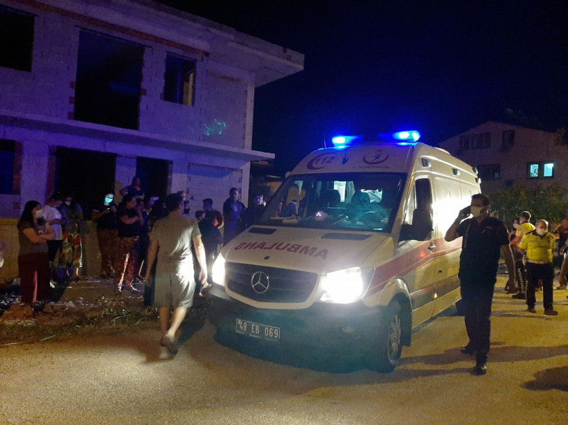 Muğla'da korkunç olay! Evini ateşe verip, kendini içeriye kilitledi - Resim: 1