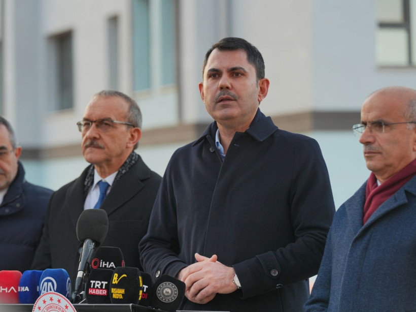 Bakan Kurum duyurdu: Teslim edilmesi gereken konutların  yüzde 93'ünün inşaatı başladı - Resim: 1